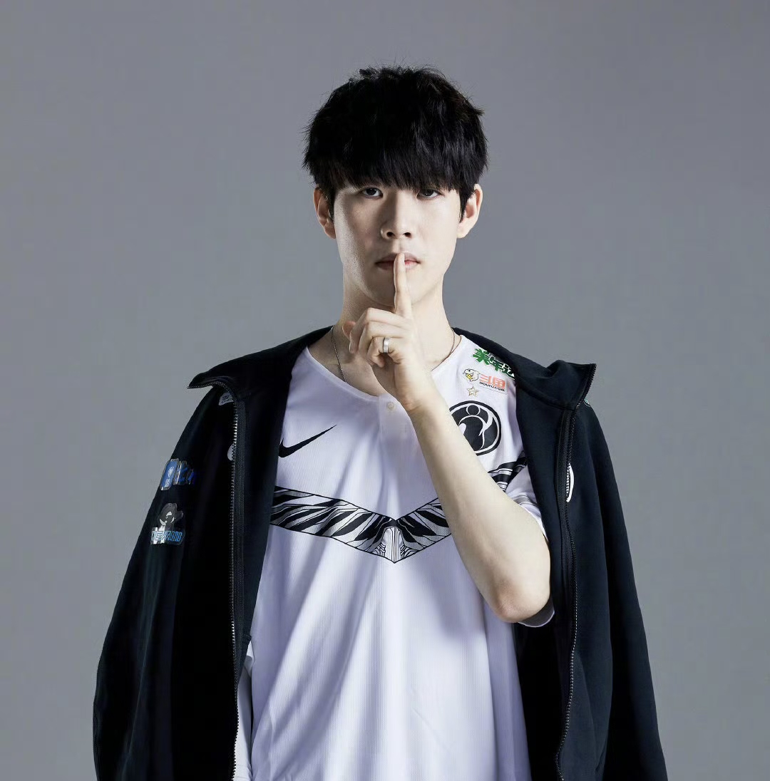 从AC米兰 从AC米兰